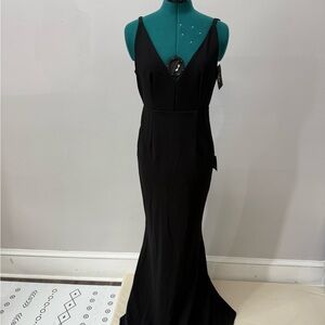 Lulu's Classic Black Maxi Dress